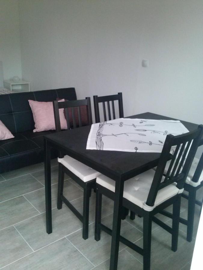 Apartments By The Sea Martinscica, Cres - 14334 المظهر الخارجي الصورة
