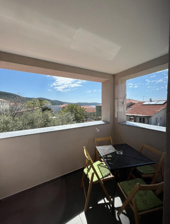 Apartments By The Sea Martinscica, Cres - 14334 المظهر الخارجي الصورة